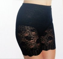 Sassa alakformáló száras alsó fekete